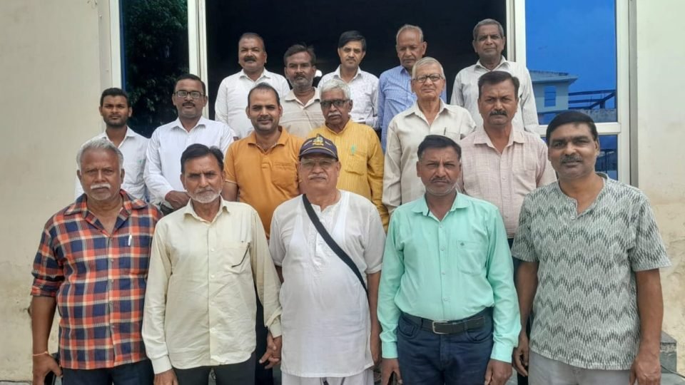 भारतीय पटेल महासभा बदायूं की बैठक में पटेल जयंती और शिवाजी महाराज की प्रतिमा पर चर्चा