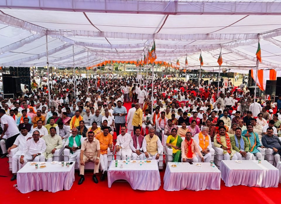 विकसित भारत के संकल्प के साथ बदायूं में उमड़ा भाजपा कार्यकर्ताओं का जनसैलाब - फोटो 2